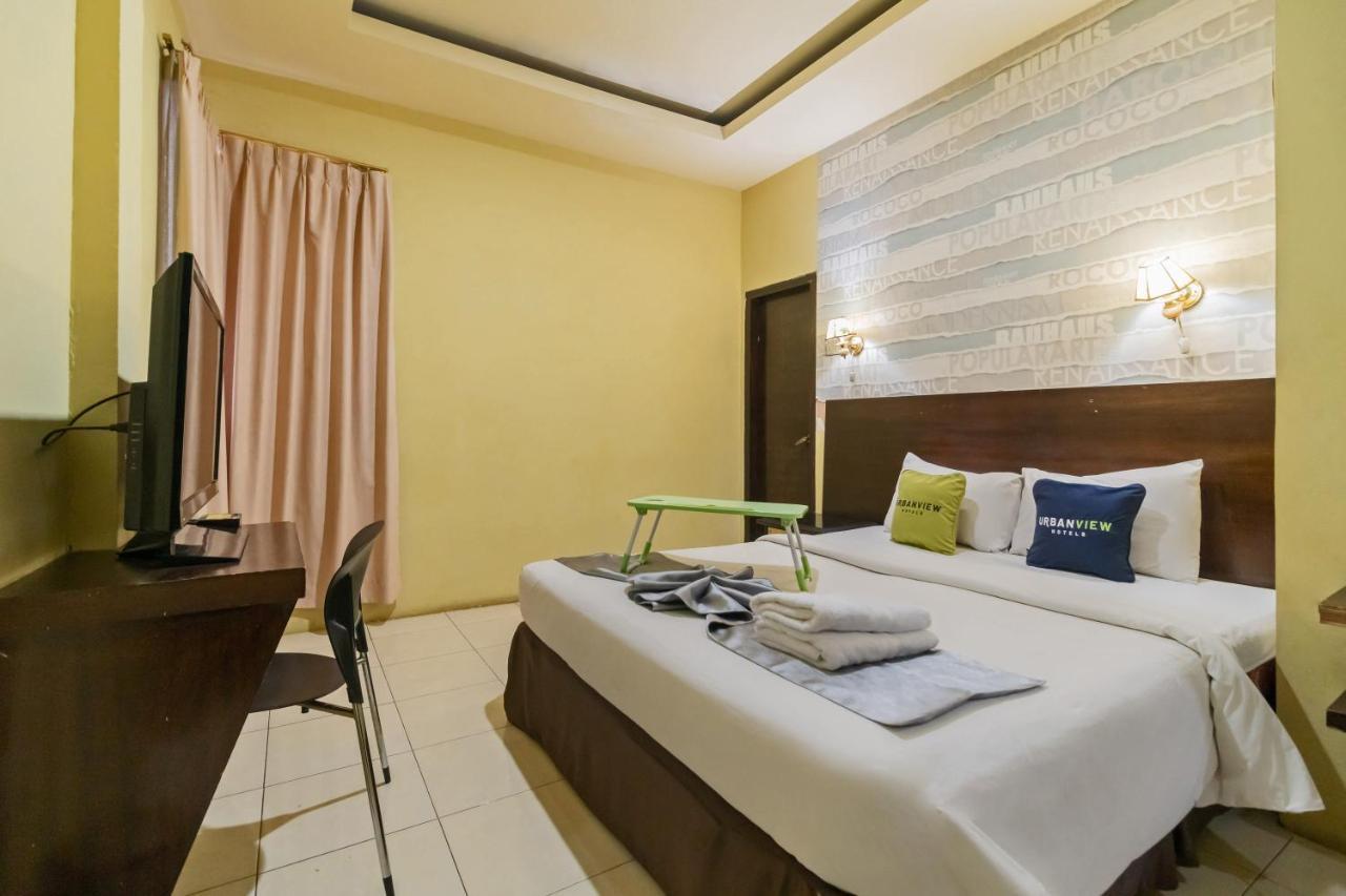 Urbanview Hotel Best Skip Палембанг Екстериор снимка