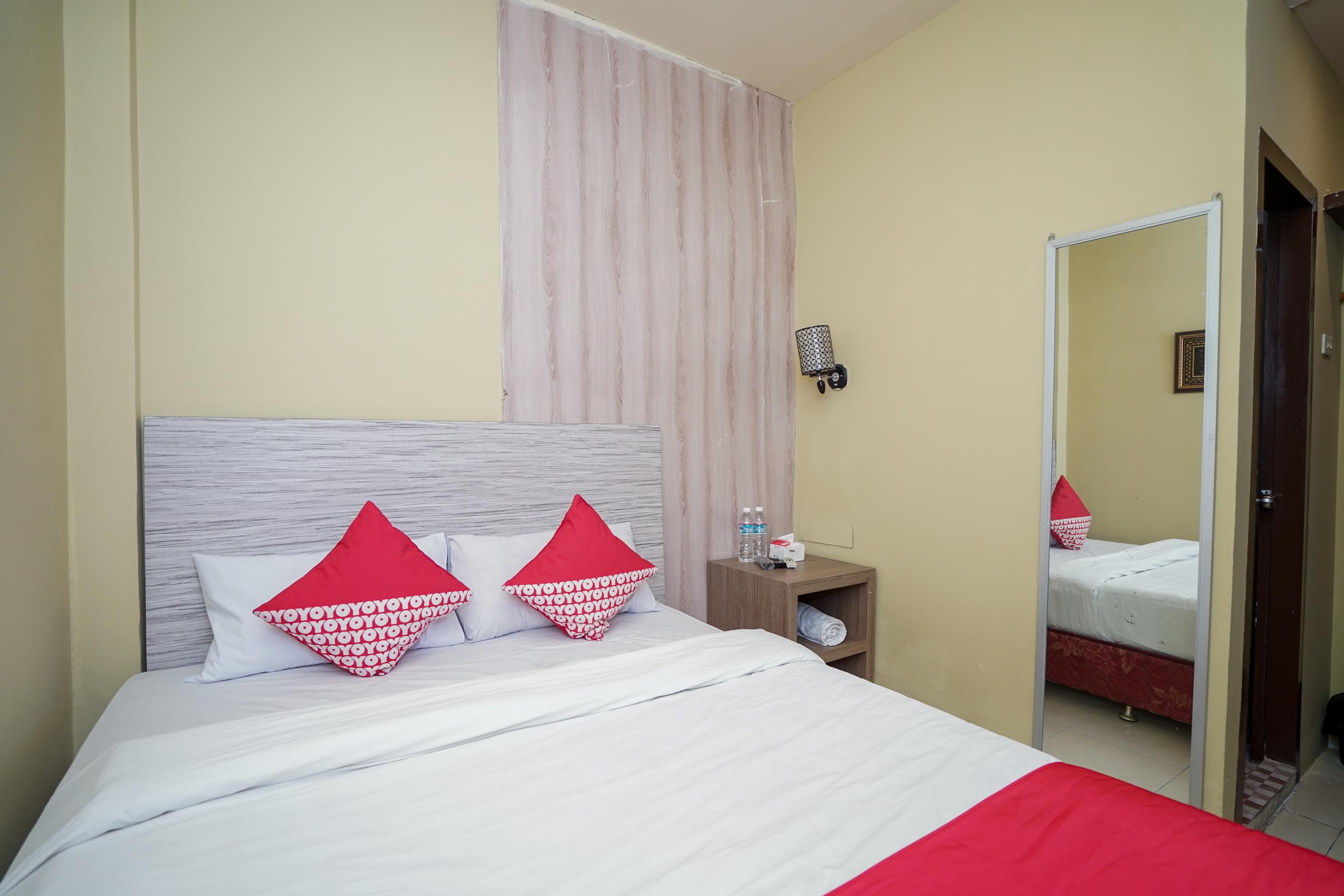 Urbanview Hotel Best Skip Палембанг Екстериор снимка