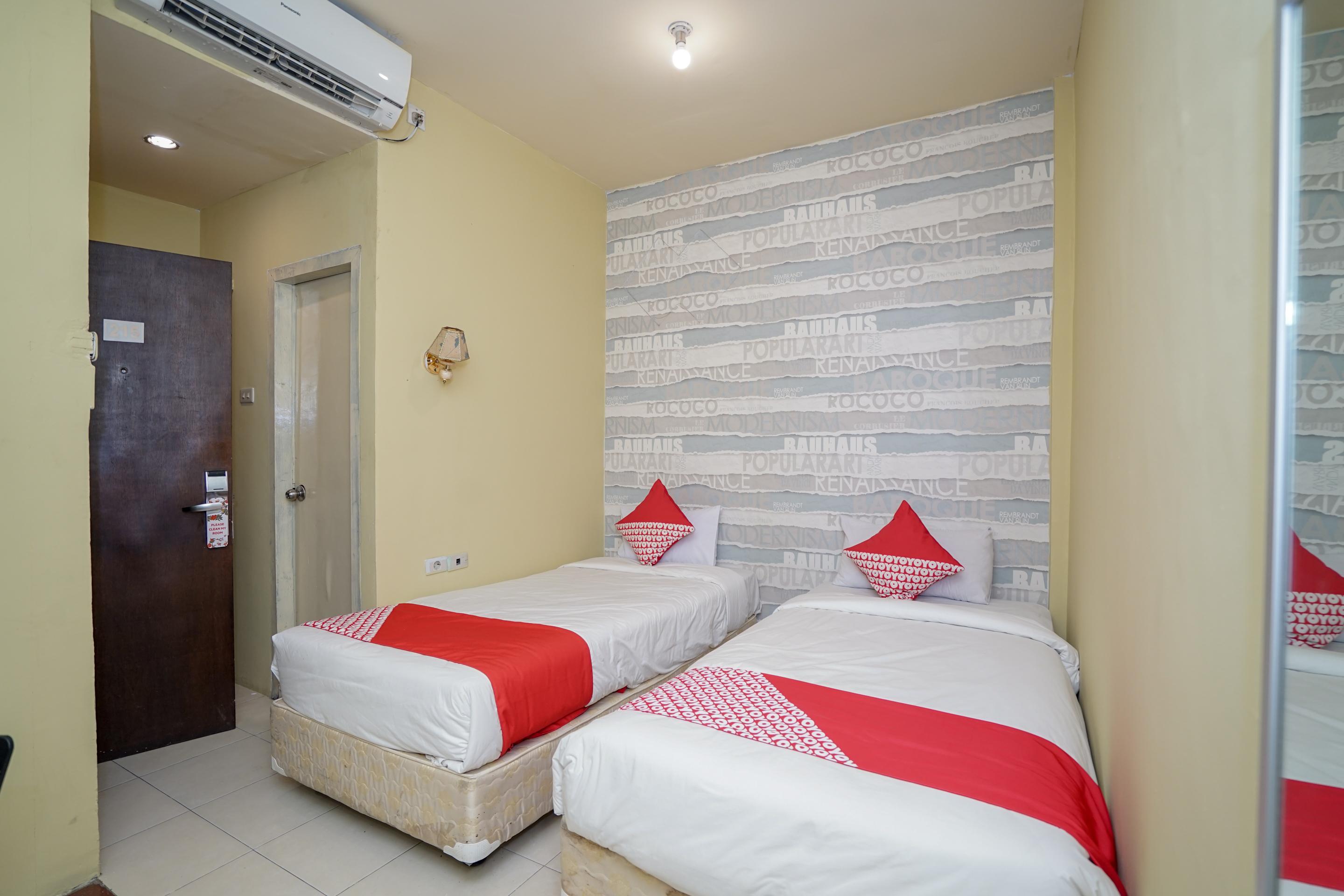 Urbanview Hotel Best Skip Палембанг Екстериор снимка