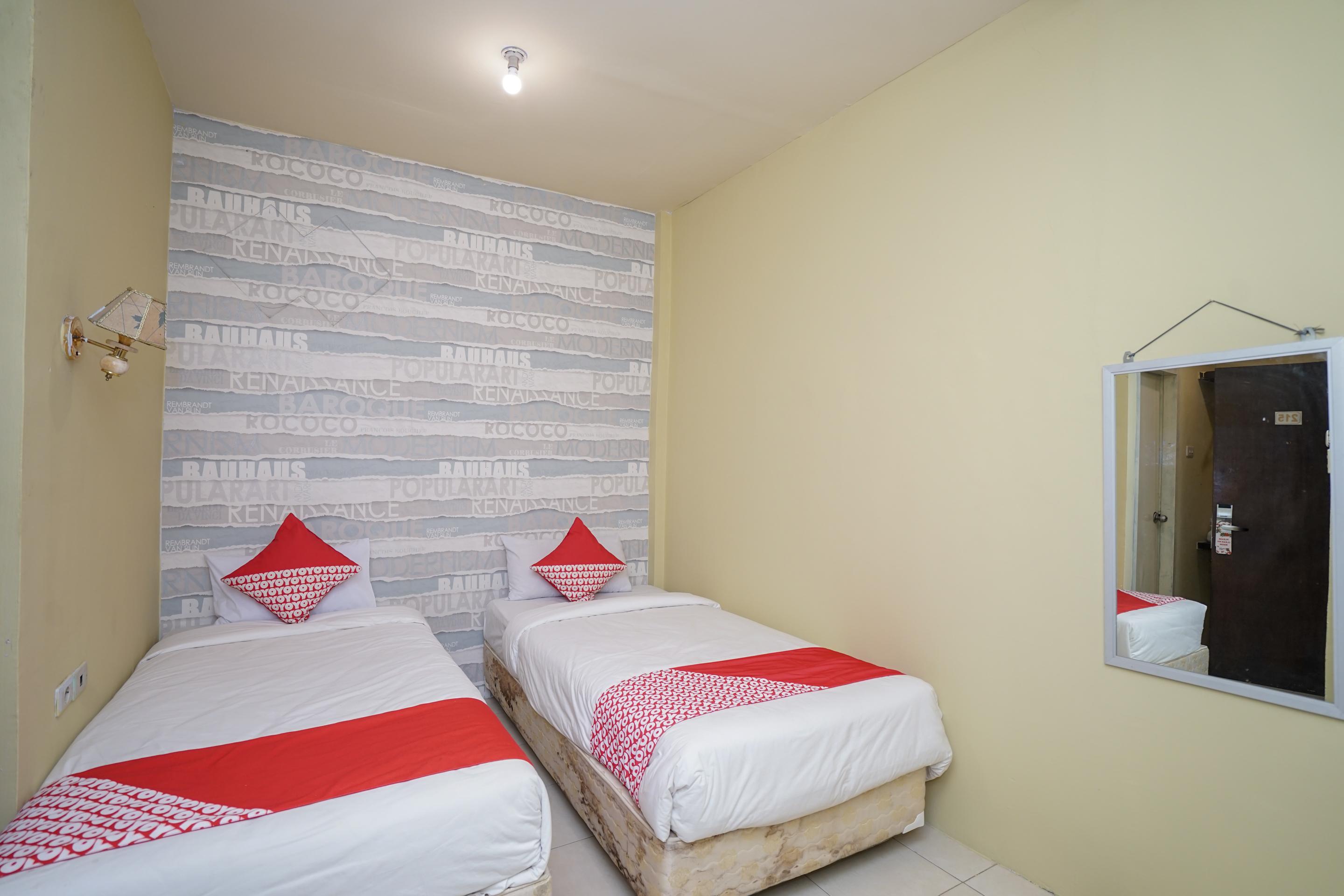 Urbanview Hotel Best Skip Палембанг Екстериор снимка