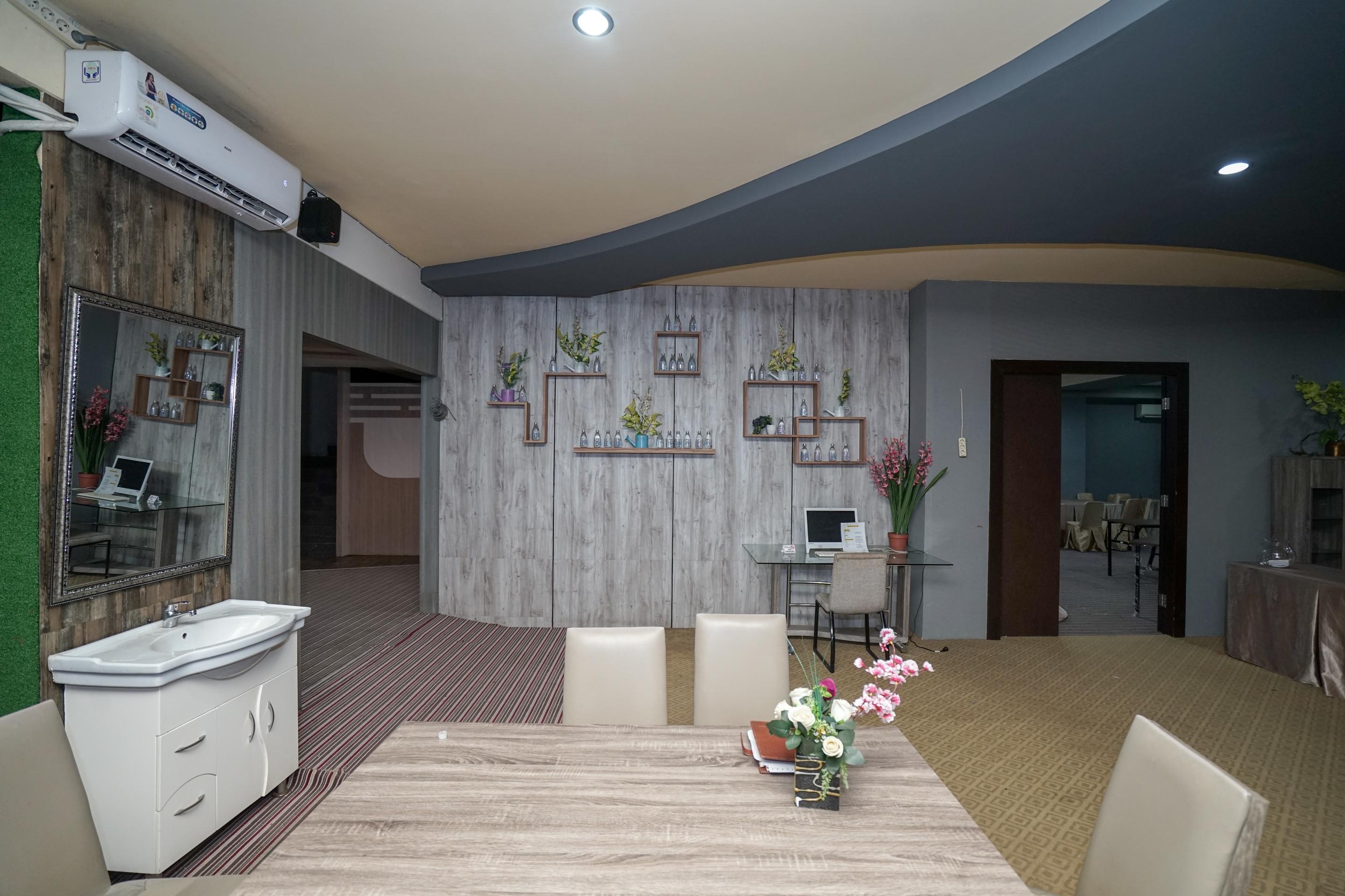 Urbanview Hotel Best Skip Палембанг Екстериор снимка