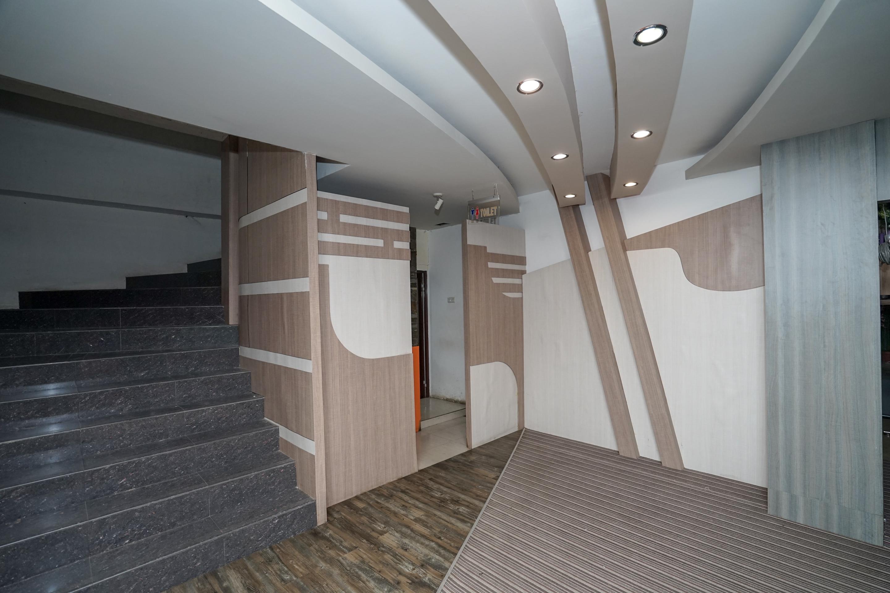 Urbanview Hotel Best Skip Палембанг Екстериор снимка