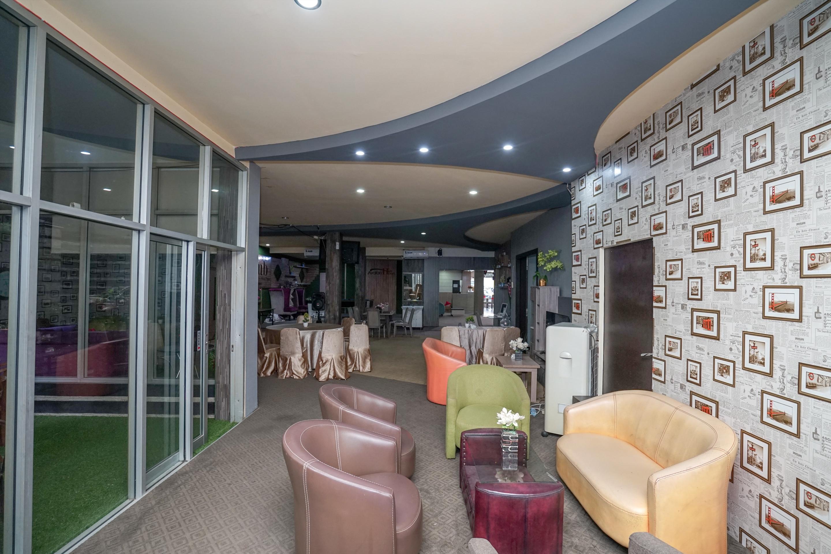 Urbanview Hotel Best Skip Палембанг Екстериор снимка