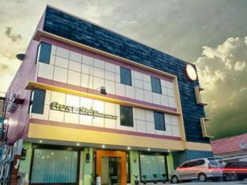Urbanview Hotel Best Skip Палембанг Екстериор снимка